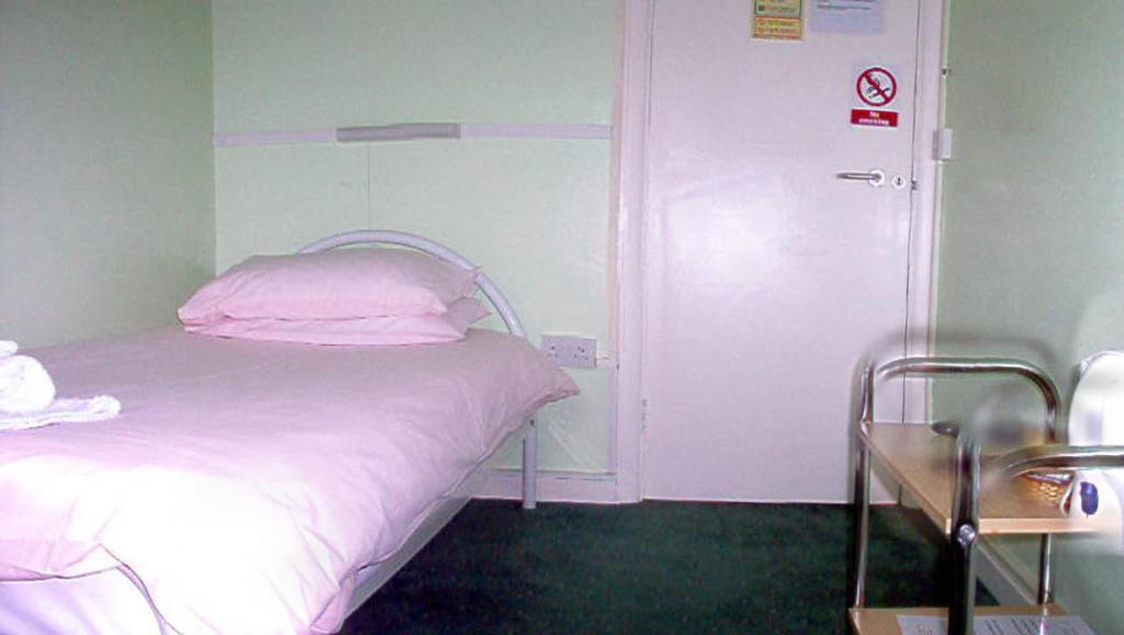 Tekels Park Guest House Camberley Zimmer foto